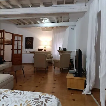 Casa *