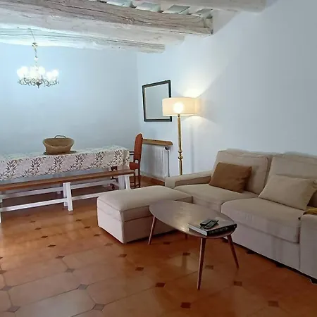 Casa *